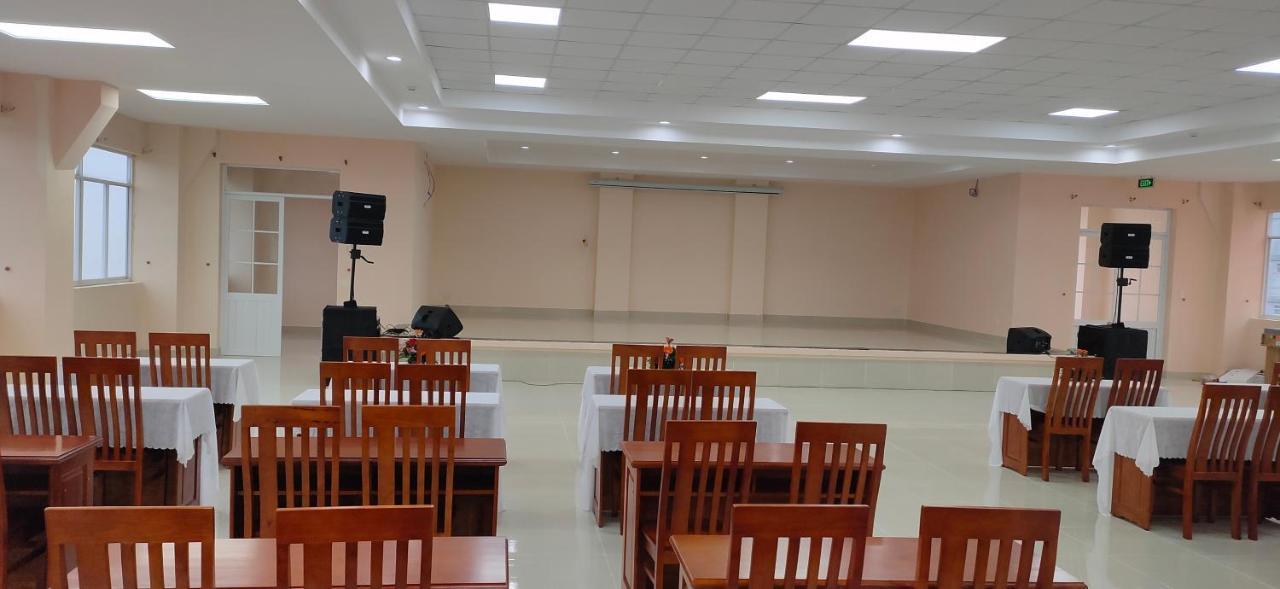 Thanh Nien - Hotel *